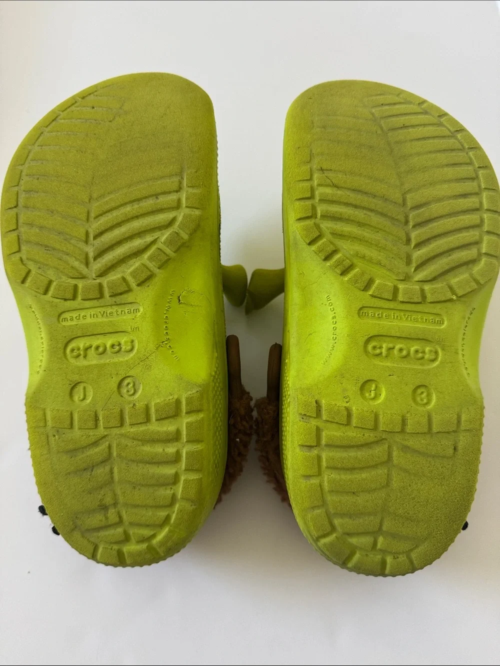 CROCS x DreamWorks Shrek Lime Green Fleece-Lined Clogs Youth Size 3